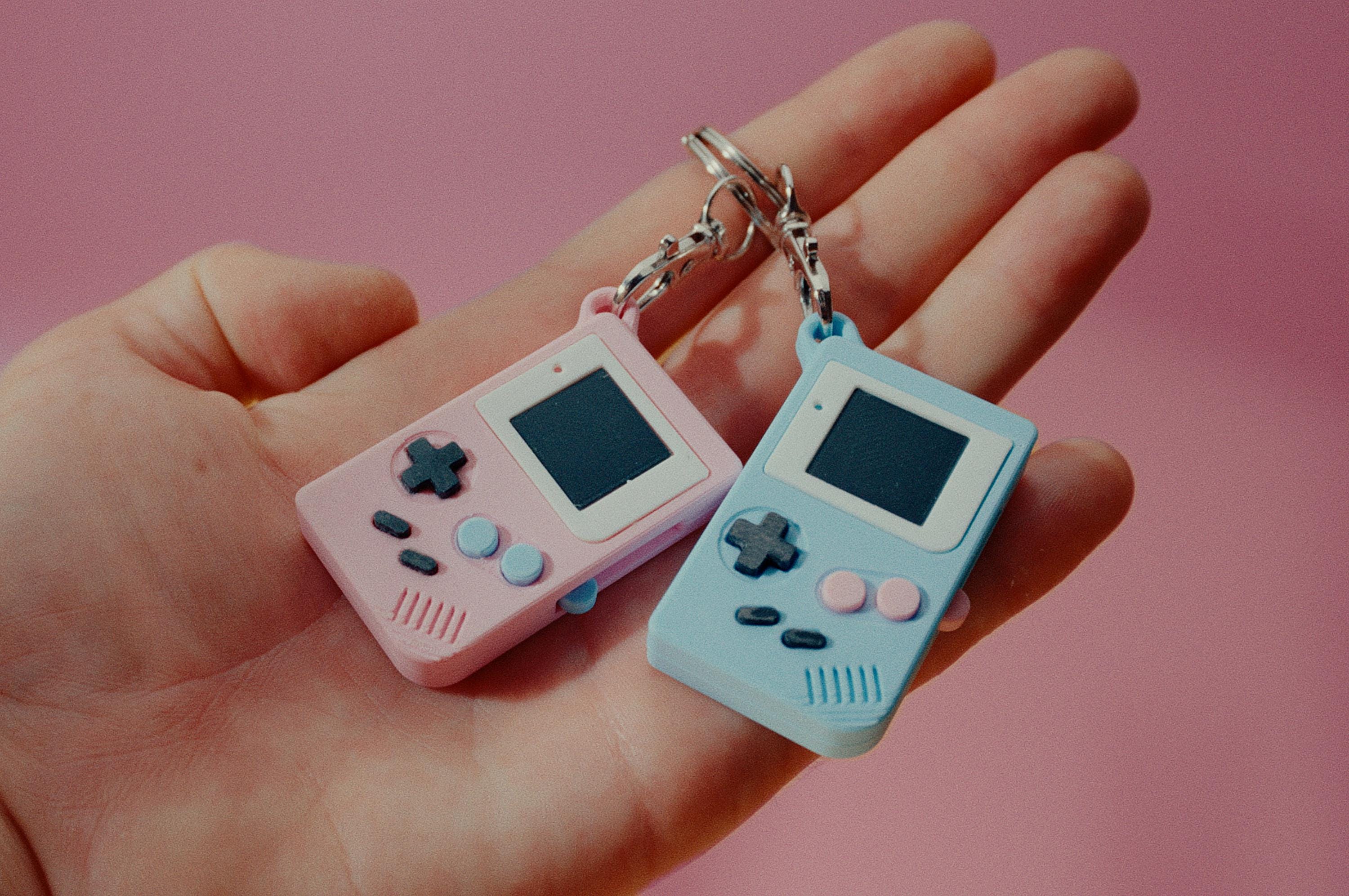 Mini Gameboy Keychain – Retro Fidget Toy for Gamers & Collectors