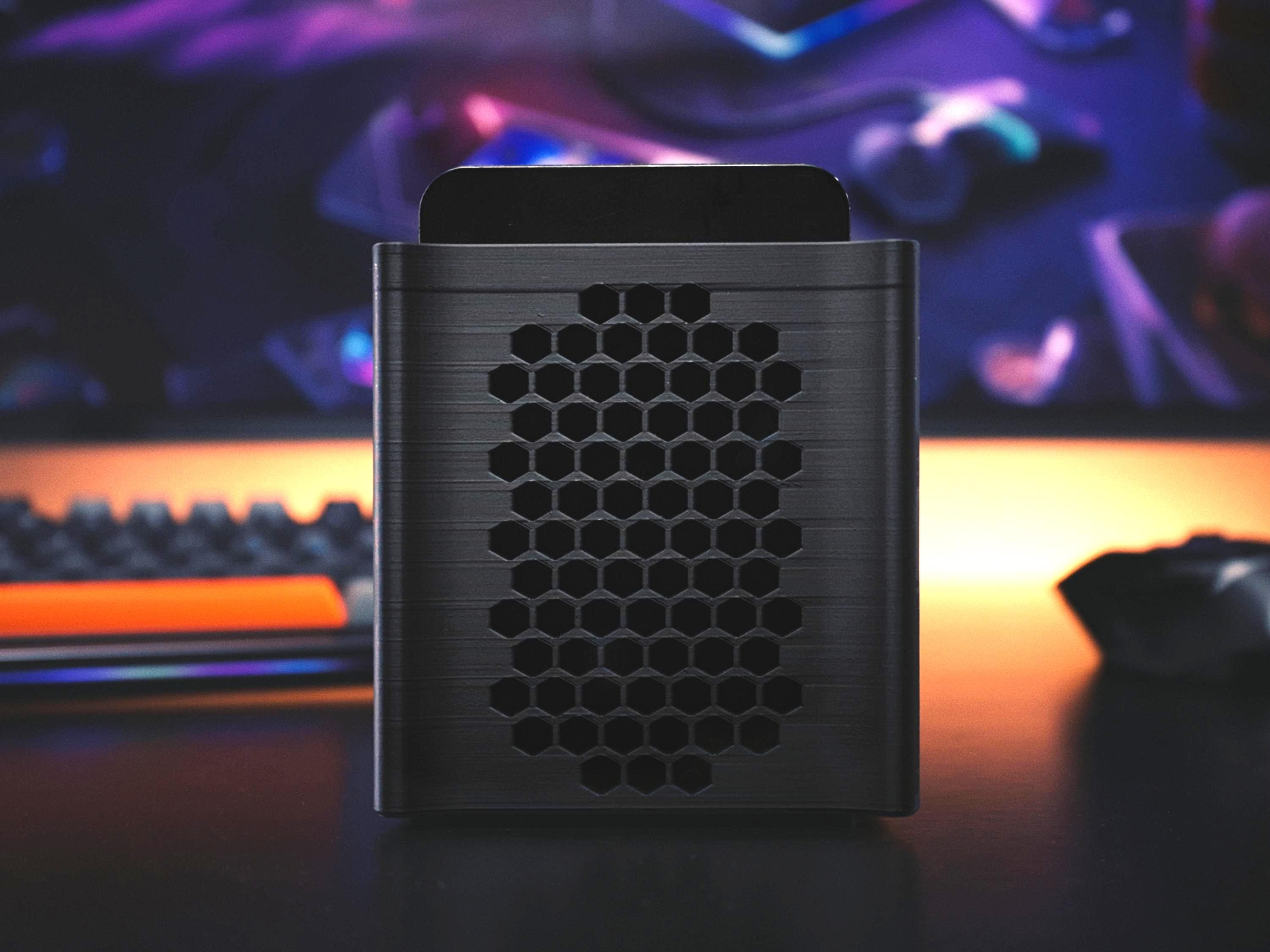 Seagate Portable HDD Organizer – 4 Drive Storage Box with Magnetic Lid | Expansion, Basic, One Touch