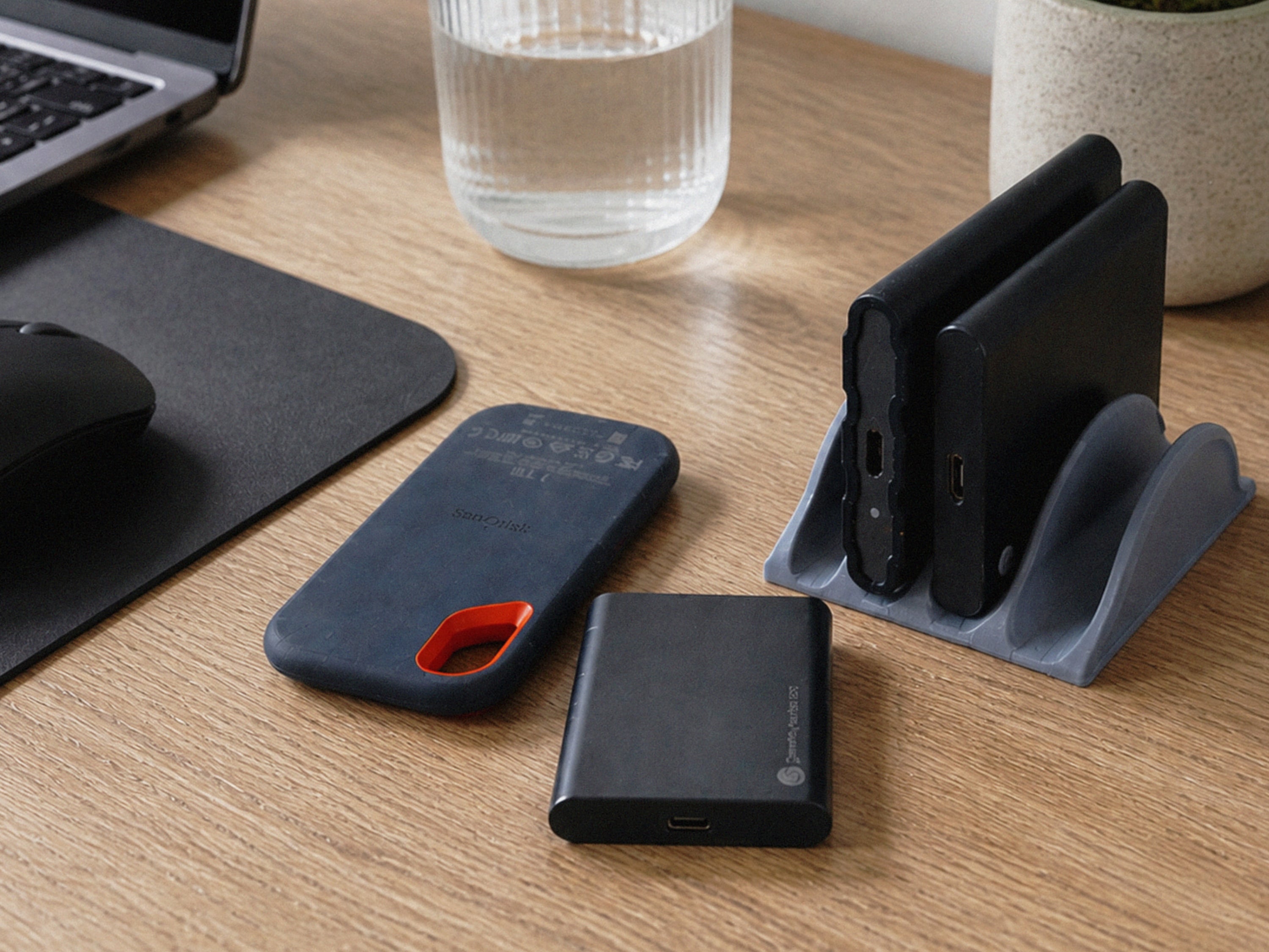 Universal USB SSD Stand | External Hard Drive Holder for Desk Organization