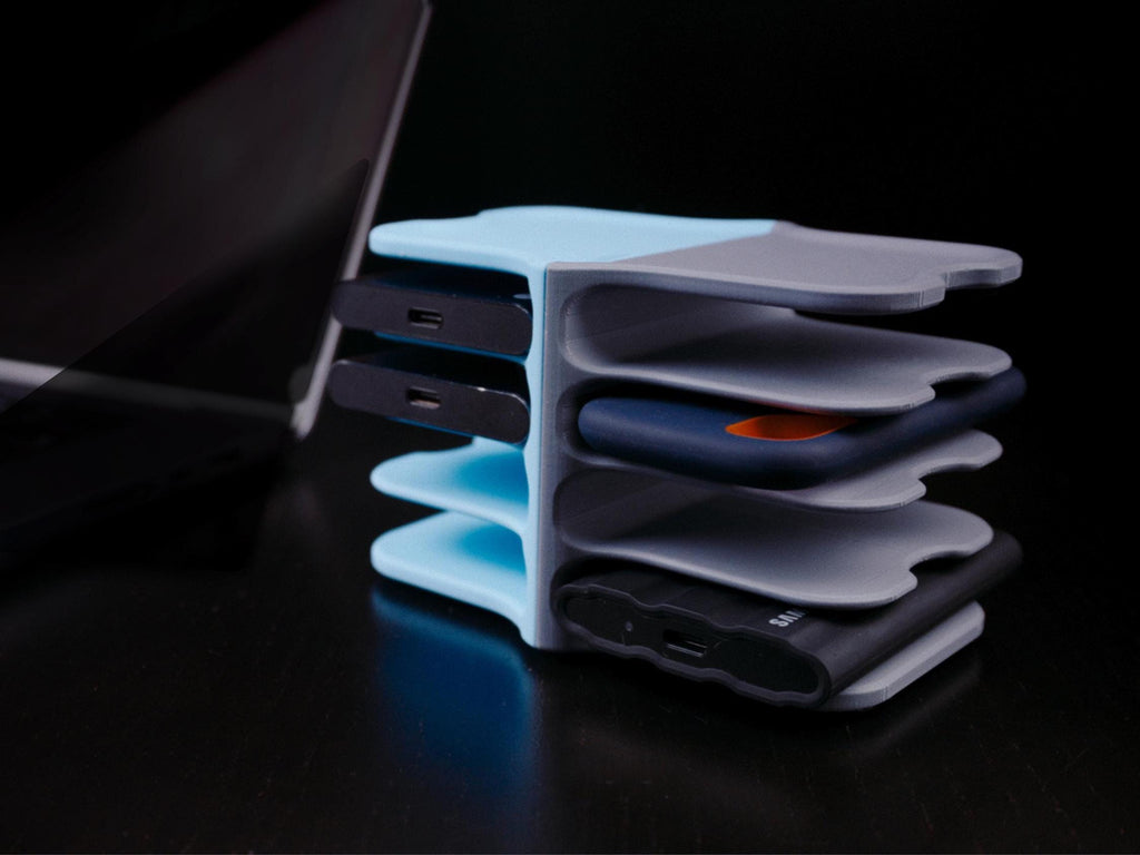 Universal & Compact Vertical SSD Holder for Up to 8 Solid State Drives